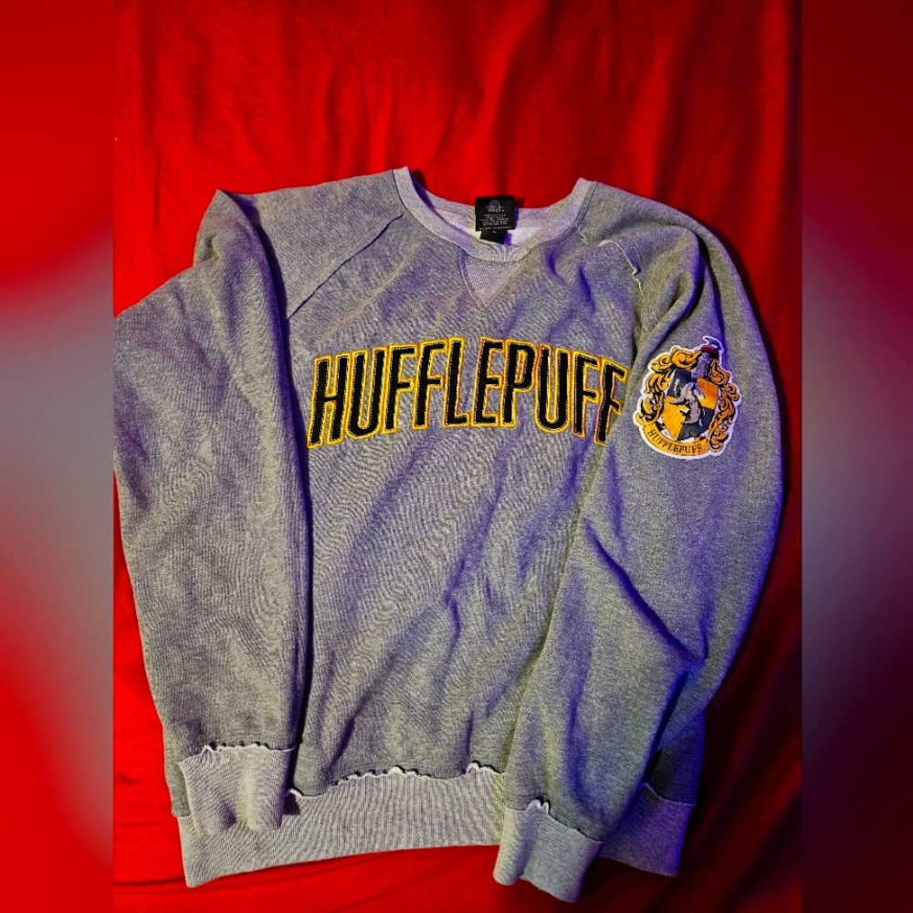 Grey Harry Potter Huffle Puff Sweater size M
